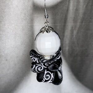 Elegant Classic Black and White Drop Dangle Earrings